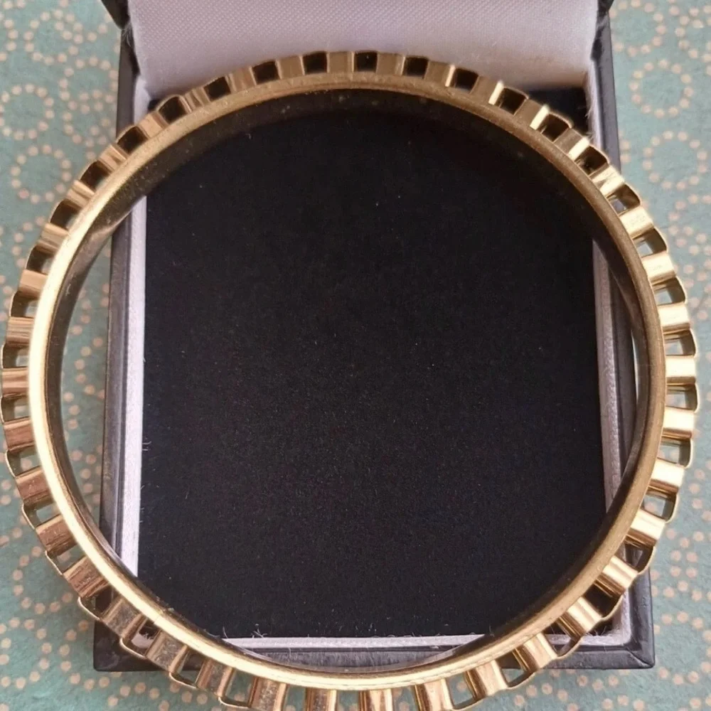 Vintage Gold Tone Geometric Bangle Bracelet Modernist Vintage Jewelry - Picture 10 of 11